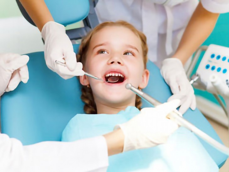 Bebek ve çocuklarda diş çürümesi ne zaman başlar